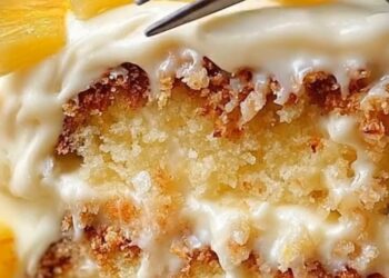 Hawaiian Pineapple Cake with Cream Cheese Frosting