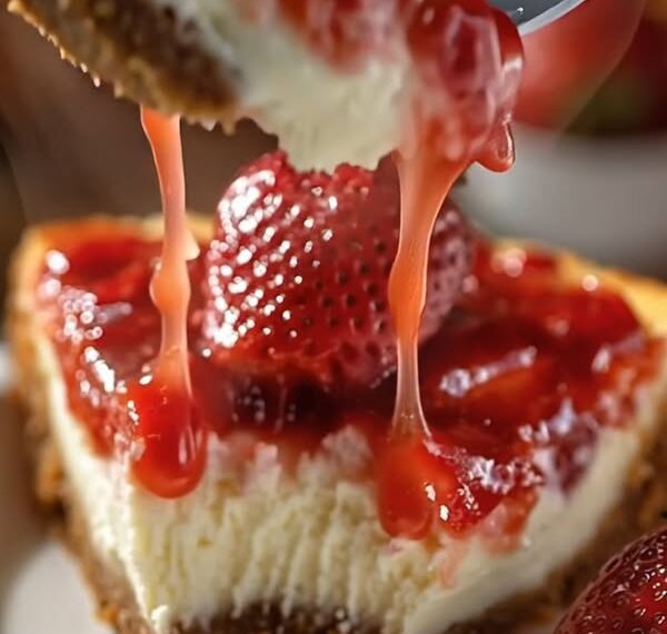 Strawberry Cheesecake Dump Cake
