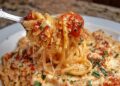 Cheesy Spaghetti in Garlic Parmesan & Cream Cheese Tomato Sauce