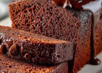 Chocolate Pound Cake: Indulge in a Rich, Moist Delight!