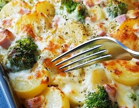 Creamy Ham & Broccoli Potato Bake