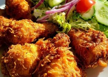 Crispy Fried Chicken with Fresh Garden Salad