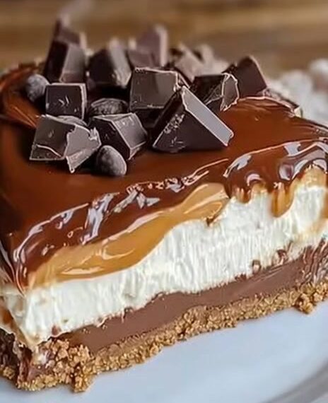 Chocolate Caramel Twix Cheesecake Recipe
