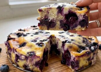 Easy 5-Ingredient Protein Cake