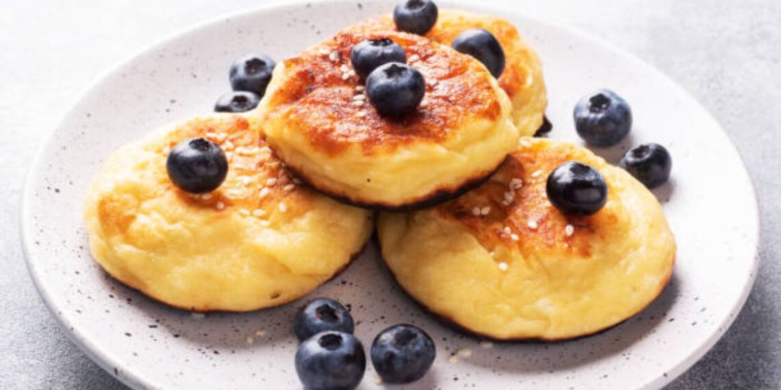 Fluffy Blueberry Cottage Cheese Pancake Bites