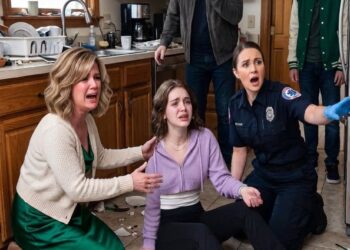 “Stop pretending,” my mom snapped while I was gasping for air at the kitchen sink. My uncle said I was only trying to avoid washing dishes. But when the paramedic checked my pulse, his face changed instantly—and his shout for a stretcher turned the whole room into chaos.