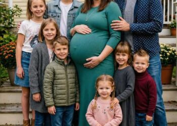 I Was 8 Months Pregnant When My Husband Left Me for a Fitness Model—The Gift I Sent to His Wedding Left the Guests in Awe