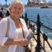 At 69, I sold my house and set off to travel around the world despite my children’s objections. In Australia, a man invited me into his home for coffee, but the moment I stepped into his living room, I froze.